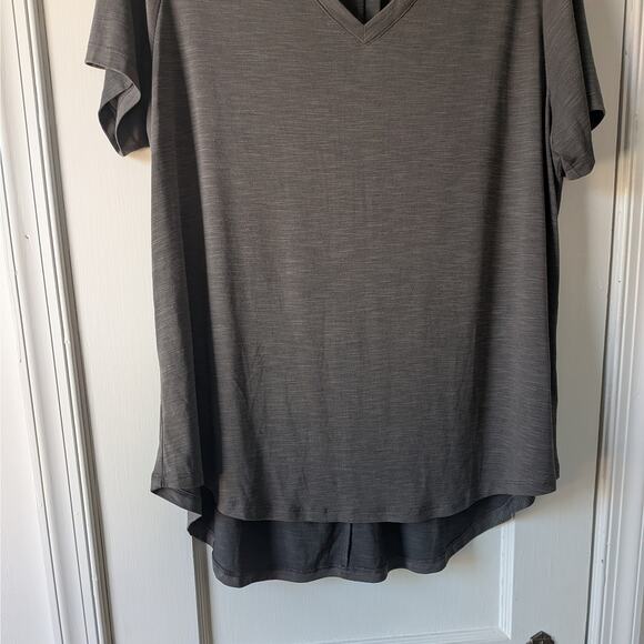 Mod Ref Essentials V-neck Dark Gray T-Shirt Sz. XL - Picture 6 of 9